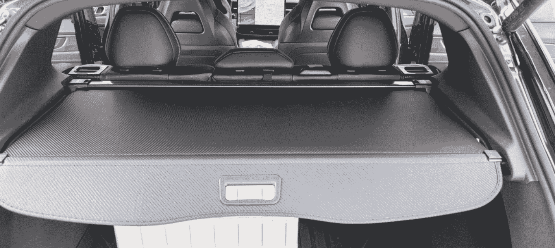 Xevaban.com ở 214 Giải Ph&oacute;ng l&agrave; đơn vị chuy&ecirc;n cung cấp phụ kiện oto, đồ chơi oto,&nbsp;đồ chơi lynkco 01,&nbsp;phụ kiện&nbsp;lynkco 01, xevaban, 214 giải ph&oacute;ng, tấm ngăn cốp lynkco 01, tấm ngăn cốp sau lynkco 01, v&aacute;ch ngăn cốp lynkco 01.